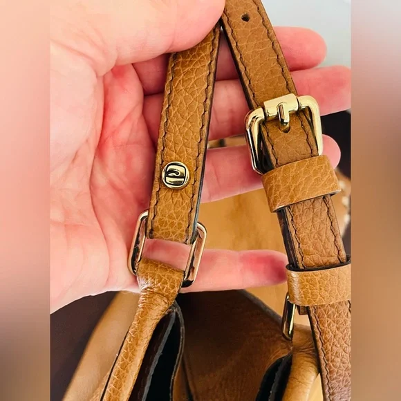 Gianni Chiarini Brown Gold Leather, with Tassels Soft And Supple Purse In EUC - Picture 6 of 15